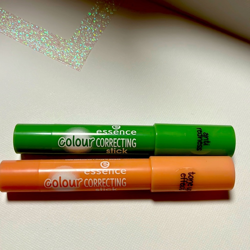 Essence color correcting stick. Anti redness & Anti dullness.